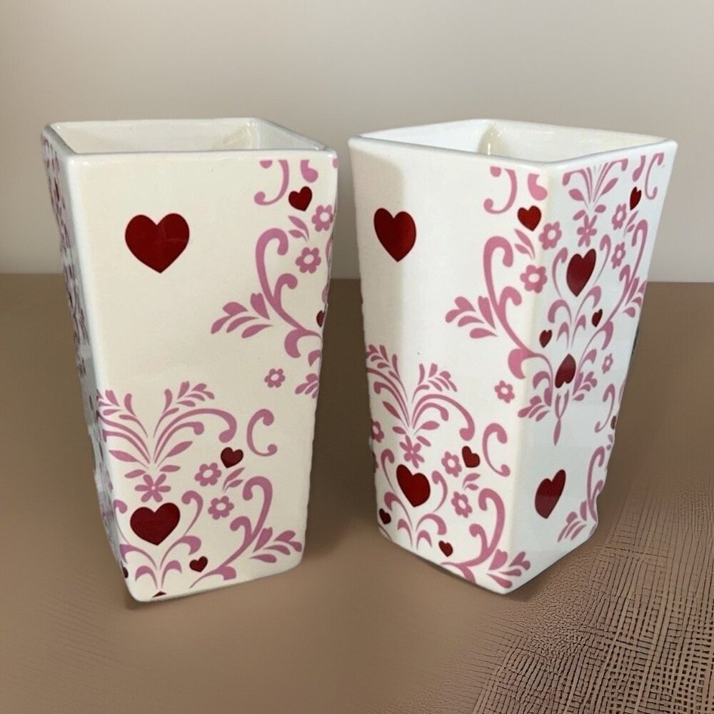 Set 2 Valentine's Day Vase Floral Hearts White Pink Red Pro Flowers Ceramic 7.5”
